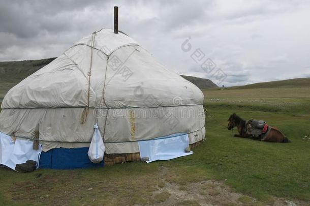 蒙古-传统的生活方式和l和scape采用西蒙古