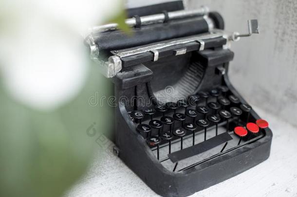 酿酒的打字机