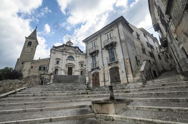 多米诺娜阿布鲁齐,意大利,最神圣的是崔妮塔教堂