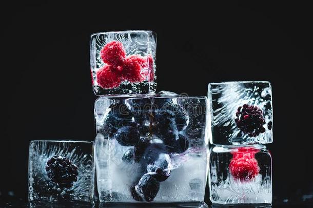 冷冻的成果采用冰立方形的东西