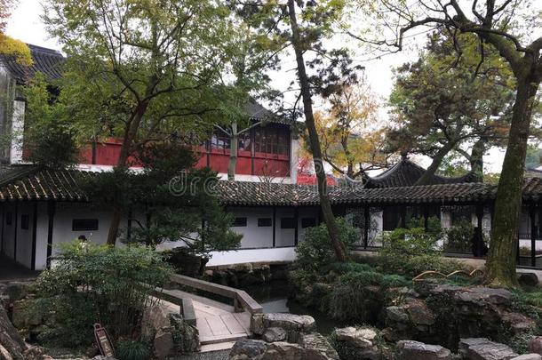 秋风景在古代的中国人花园采用苏州