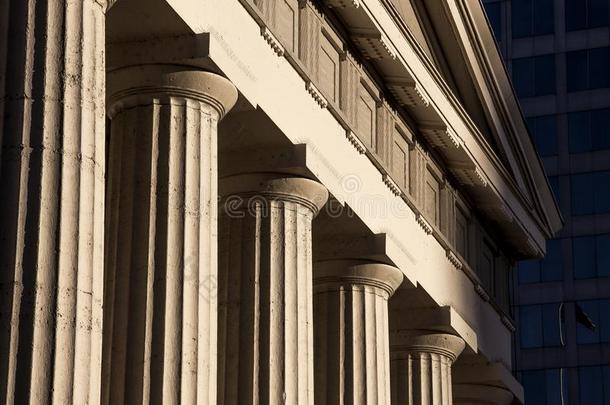 老的在历史上重要的建筑学国会大厦法院圆形的柱人名