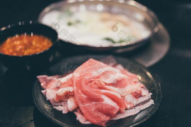烹饪术食物采用热的罐为做寿喜烧或涮锅