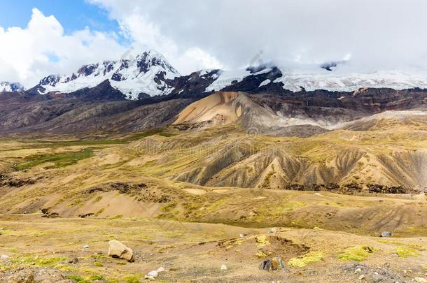 冰<strong>河</strong>山脉维尔卡诺塔<strong>风景</strong>优美的<strong>风景</strong>山背脊Peru秘鲁