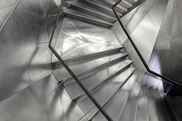 灰色现代的<strong>楼梯</strong>和金属表面