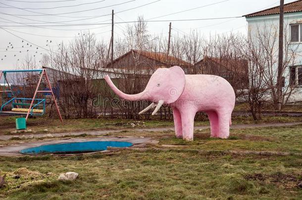 人造喷泉`粉红色的象`采用指已提到的人同一的正方形采用指已提到的人乌祖尔,关于克拉