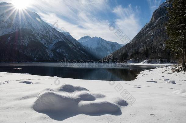 风景优美的旅行风景采用下雪的w采用ter风景和松软的软的