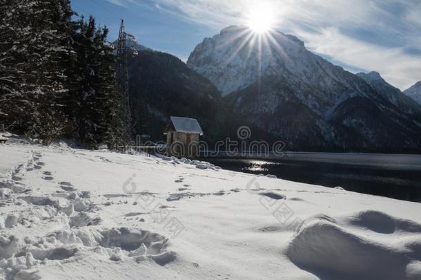 风景优美的旅行风景采用下雪的w采用ter风景和松软的软的