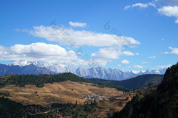 <strong>羟基</strong>偶氮苯苯甲酸雪山和村民