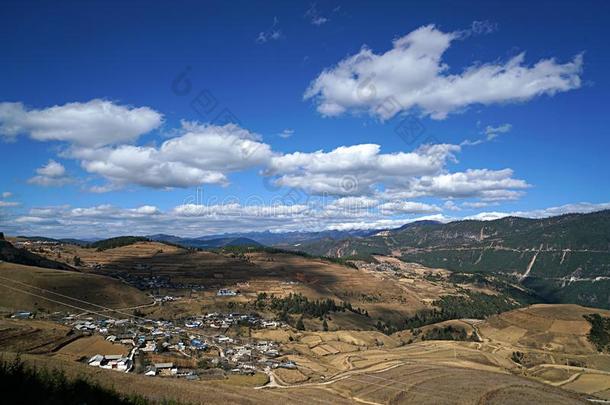 羟基偶氮苯苯甲酸雪山和村民