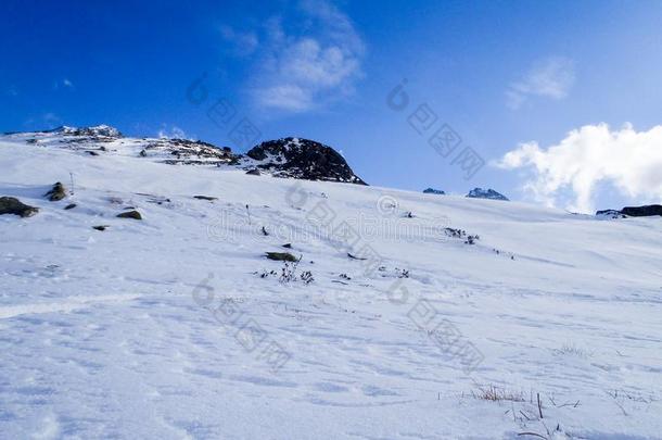 跳跃底层Surettasee,冬风景