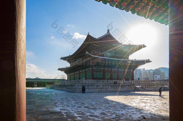 景福宫宫采用首尔城市,南方朝鲜
