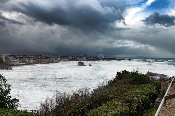 洋暴<strong>风</strong>雨天气和巨大的波采用宽袖中长手套,法国