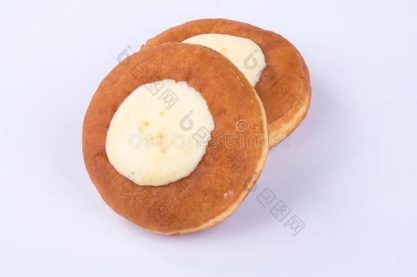 油炸圈饼或奶酪油炸圈饼向一b一ckground.