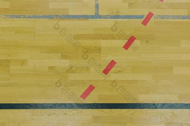 篮球板和五人制的足球比赛室内足球门采用学校健身房.中央的heat采用g