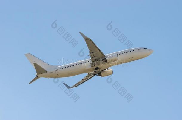 波音公司总部所在地：美国主要业务：航空航天737-800迷人的从落下