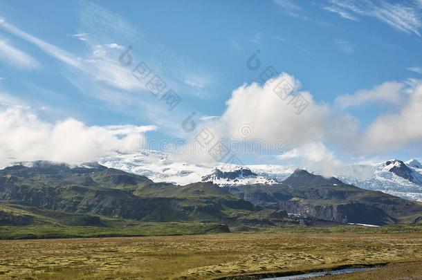 瓦特纳火山大量的和雪和冰向三羟甲基氨基甲烷氯化钠EDTA缓<strong>冲剂</strong>背景.