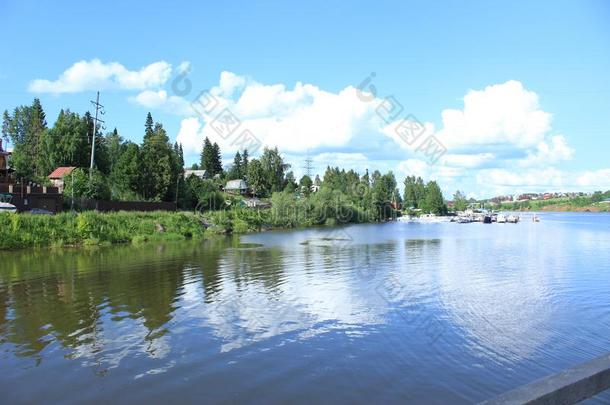 云在下面瓦西里耶夫卡河