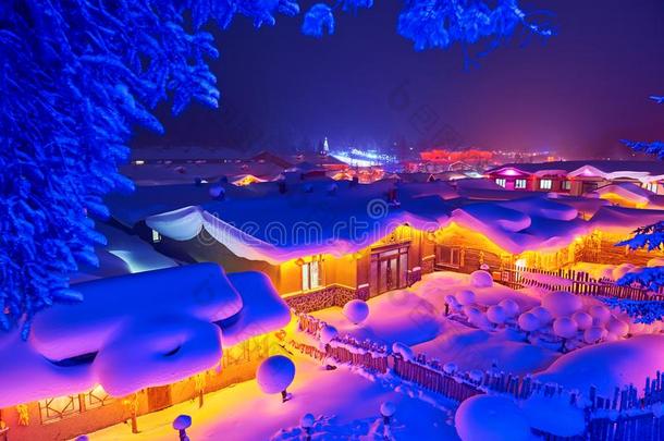 指已提到的人美丽的雪夜景