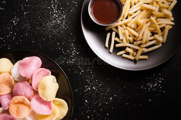摄影艺术法国的炸薯条废旧物品食物观念