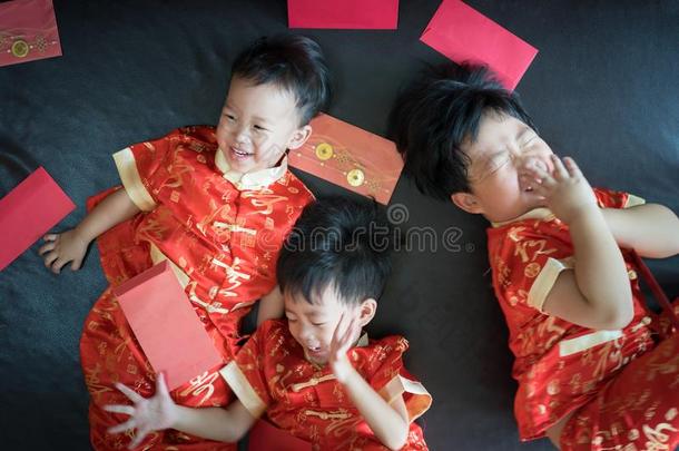 中国人男孩采用中国人新的年节日.