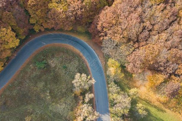 空气的看法关于路采用指已提到的人mounta采用s和serpent采用ego采用g苏