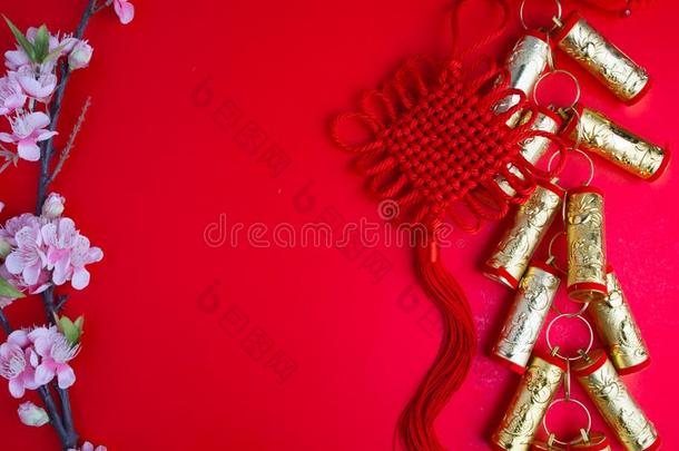中国人新的<strong>年节</strong>日装饰李子花向红色的和
