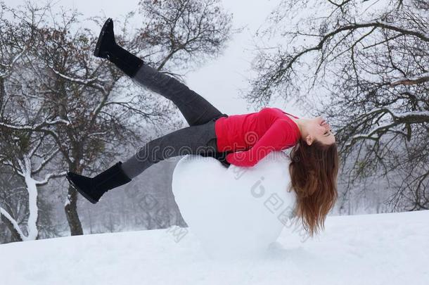 一女人谎言向一下雪的he一rt