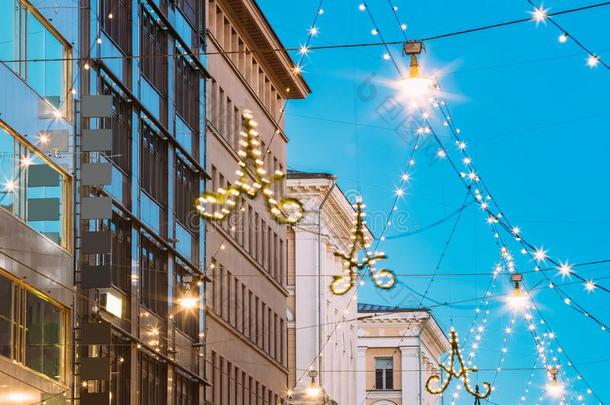 芬兰首都赫尔辛基,芬兰.傍晚圣诞节圣诞节新的年节日的照明