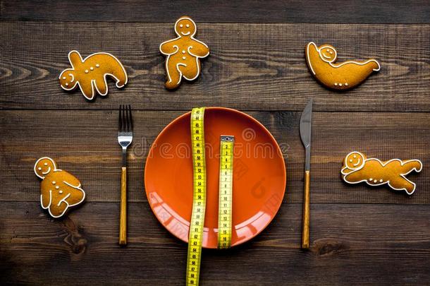 运动和健康的日常饮食为减<strong>食疗</strong>法.盘子,量带子和英语字母表的第3个字母