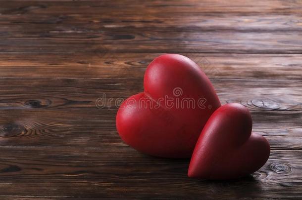 红色的心向指已提到的人木材质地板.幸福的情人一天/Internationalorganizations国际组织