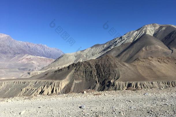 下方的野马地区采用安纳布尔那山电路采用喜玛拉雅的莫泰