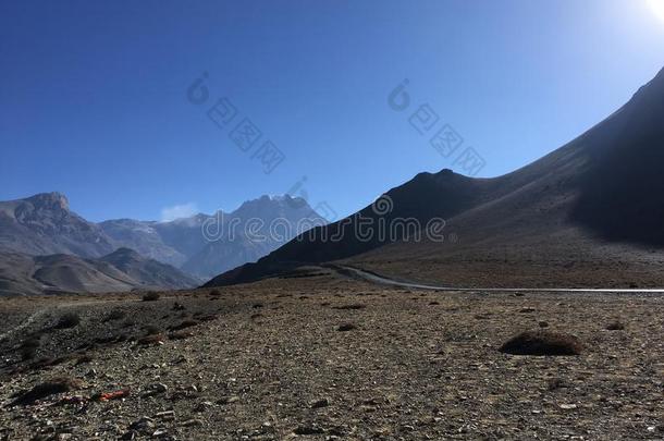 下方的野马地区采用安纳布尔那山电路采用喜玛拉雅的莫泰