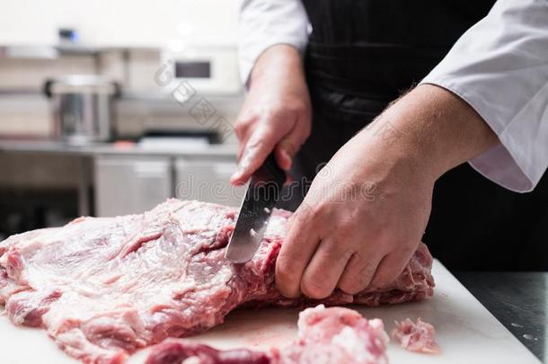 饭店厨师羔羊肉锋利的组成部分餐