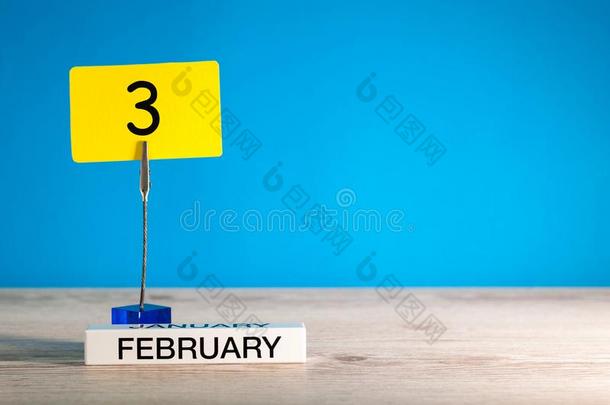 二月3reducti向减少.一天3关于二月月,日历向小的加标签于在