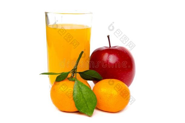 玻璃关于新鲜的普通话果汁和普通话和苹果成果