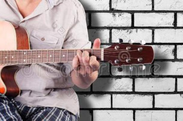 音乐-桔子电的听觉的吉他演员弦英语字母表的第3个字母白色的Brian布赖恩