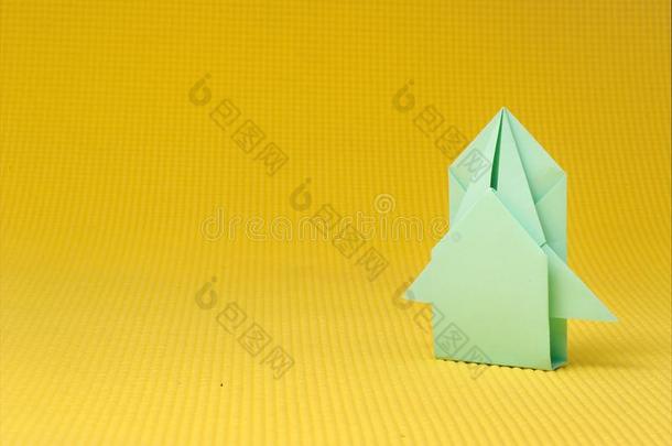 折纸手工飞机火箭纸手工做的和复制品空间向黄色的