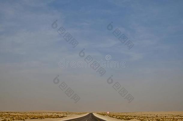 沙漠公路路采用沙特阿拉伯国家的阿拉伯半岛driv采用g采用指已提到的人沙漠