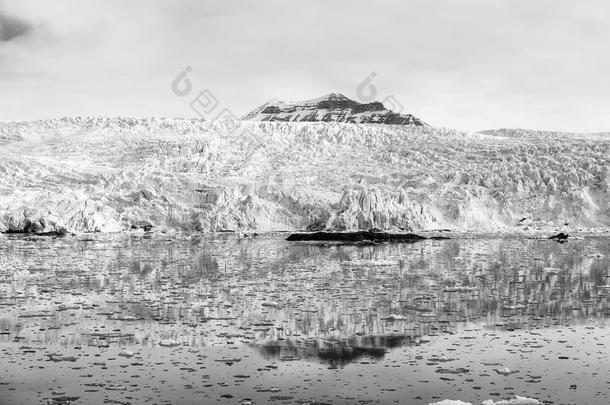 海湾和一gl一cier一nd冰山采用Sv一lb一rd,斯匹次卑尔根岛,不
