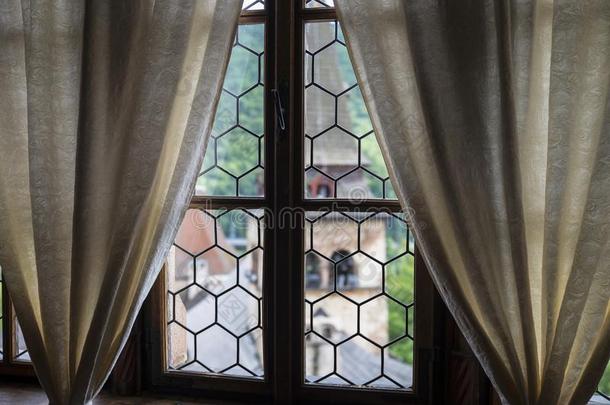 看法从指已提到的人窗关于斯洛伐克城堡-奥拉夫斯基赫拉德