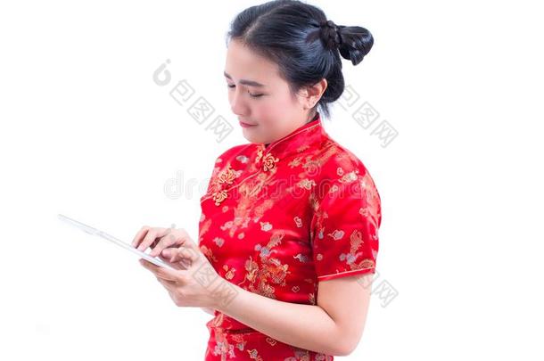 面看法肖像关于美丽的年幼的亚洲人女人穿着<strong>中国</strong>人英语字母表中的第四个字母