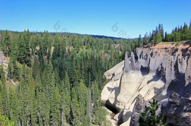 顶峰,地质的特征采用火山口湖国家的公园,Oregon俄勒冈州