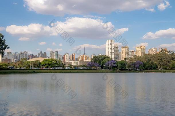伊比拉普埃拉公园湖和城市地平线-Sao保罗圣保罗保罗,巴西苏木