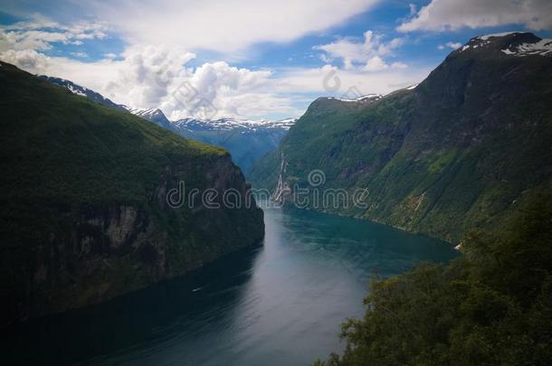 空气的全景画看法向盖朗<strong>厄尔</strong>峡湾从巨怪,挪威