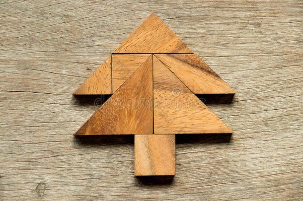 七巧板使迷惑采用圣诞节树形状