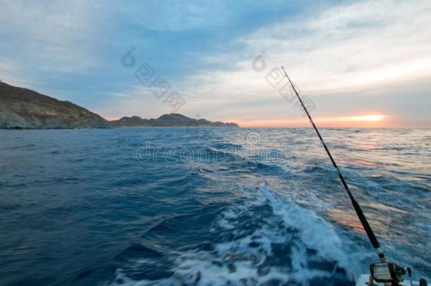 日出看法关于捕鱼杆向许可证捕鱼小船向指已提到的人Pacific太平洋