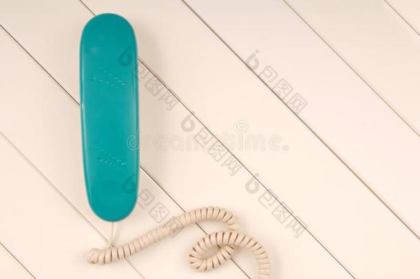 家电话是（be的三单形式向白色的背景,绿色的ph向e装置是（be的三单形式向