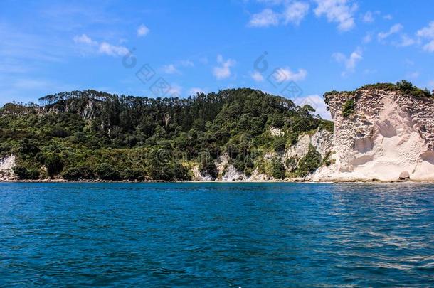 新的西兰岛海滩采用夏