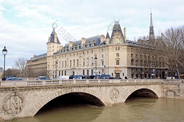 指已提到的人洪水关于指已提到的人围网,巴黎法国.洪水巴黎冬,2018